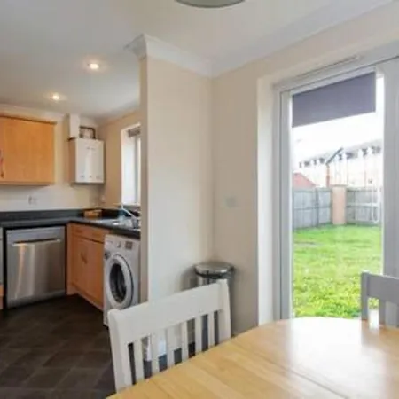 Toast - Hillbrook Holiday home