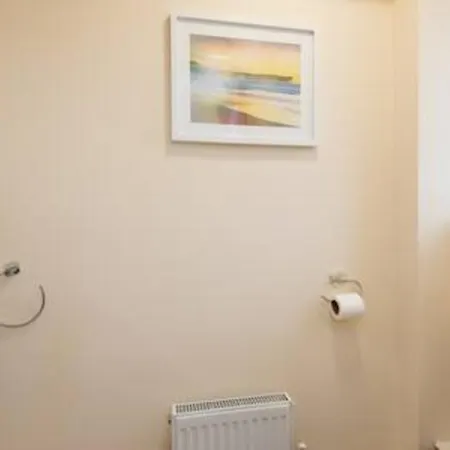 Toast - Hillbrook Holiday home